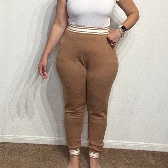 Victoria's Secret Pink Camel Varsity Knit Jogger Pants Sz M NWT - Picture 1 of 13